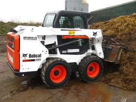 Вид 0: Bobcat S550 с гидромолотом